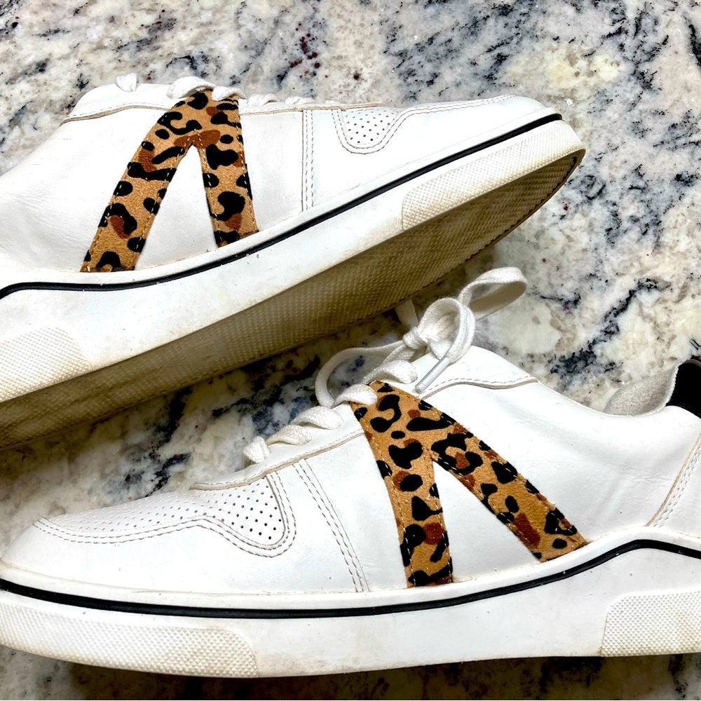 Mia leopard shoes. Size 8 1/2